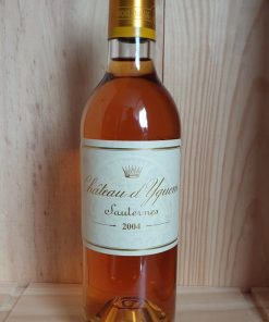 Alternative view of Chateau d’Yquem Sauternes 1er Cru Superieur 2004 37.5cl half bottle